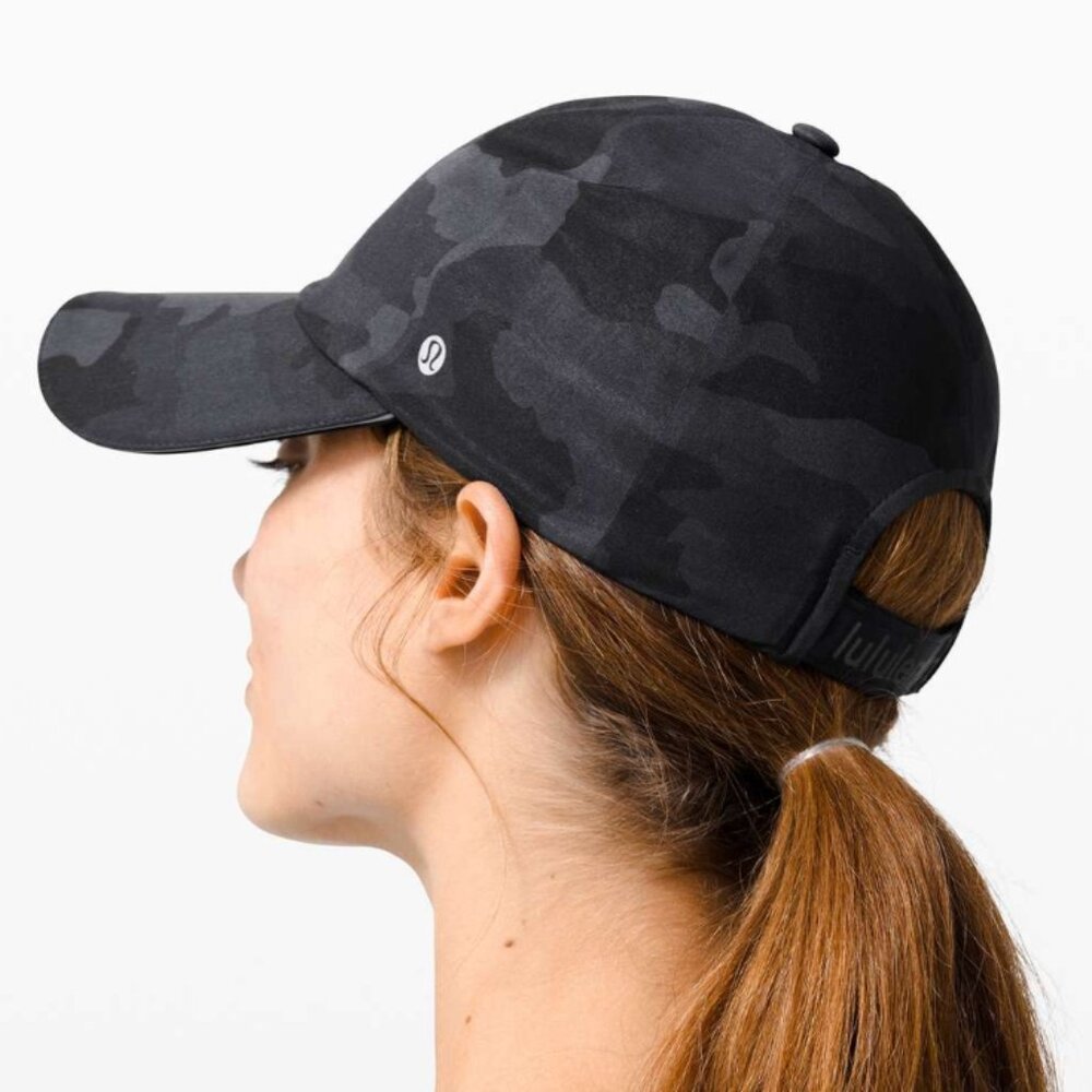 Lululemon Fast and Free Womens Run Hat Heritage 365 Camo Deep Coal Multi